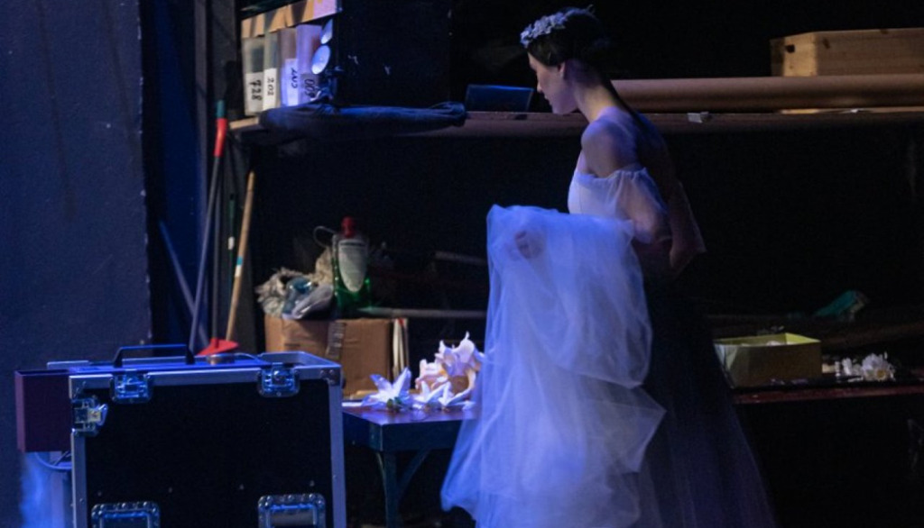 Rudens stovyklos pramoga - ekskursija po teatro užkulisius